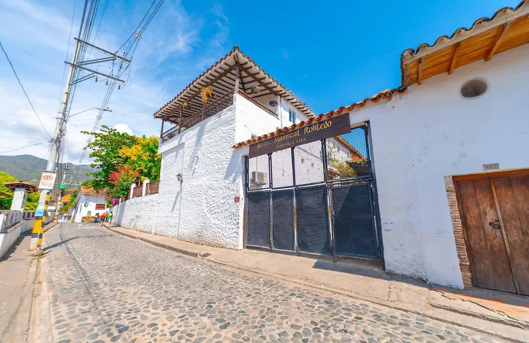 Hotel Mariscal Robledo-1