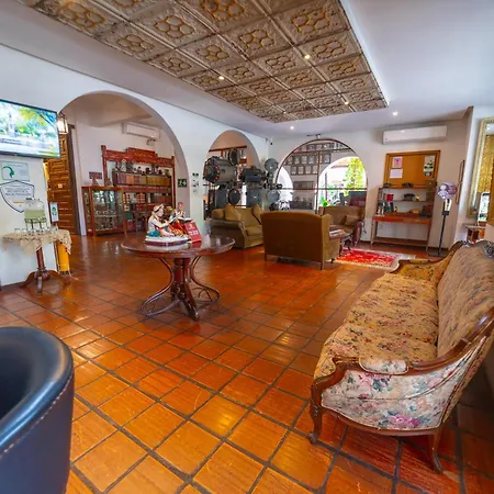 Hotel Mariscal Robledo-3